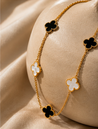 Anti tarnish Clover necklace